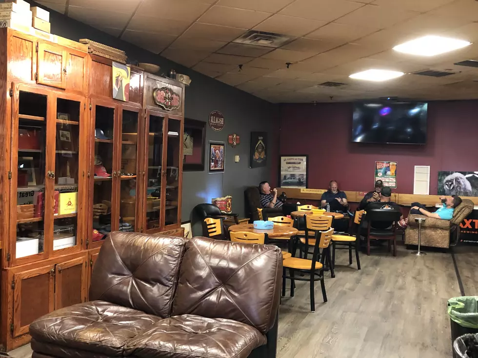 Want to Smoke, Drink and Eat? There’s an Old School Hold Out in Maine